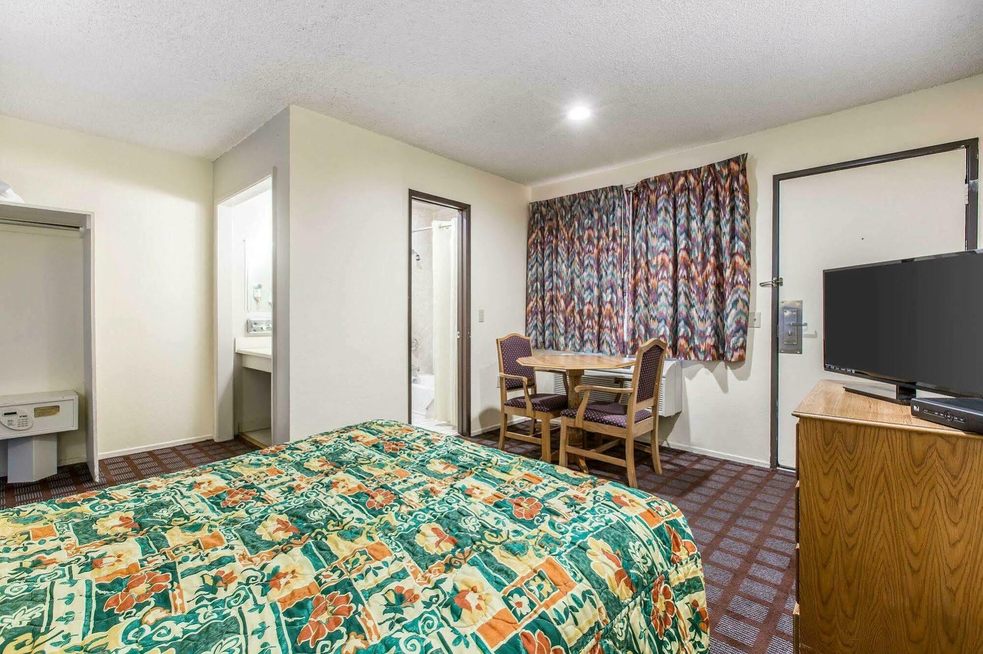 Rodeway Inn Wildwood Маммот Лейкс Экстерьер фото